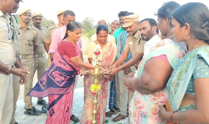 எசனை ஊராட்சியிலுள்ள அனுக்கூர் சாலையில்   மரகத பூஞ்சோலை பூங்கா திறப்பு