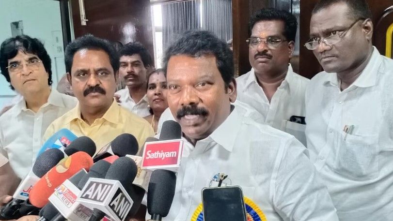 பேச்சுவார்த்தையில் எந்த இழுபறியும் இல்லை: ஸ்டாலினை சந்தித்த செல்வப்பெருந்தகை தகவல்