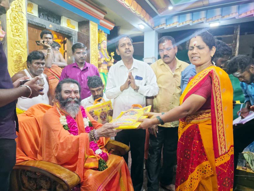 மேட்டுப்பாளையம் ஸ்ரீபட்டத்தரசி அம்மன்  திருக்கோவிலில் ஸ்ரீஅய்யனார் ஆதீனம் தலைமையில் சுமங்கலி பூஜை