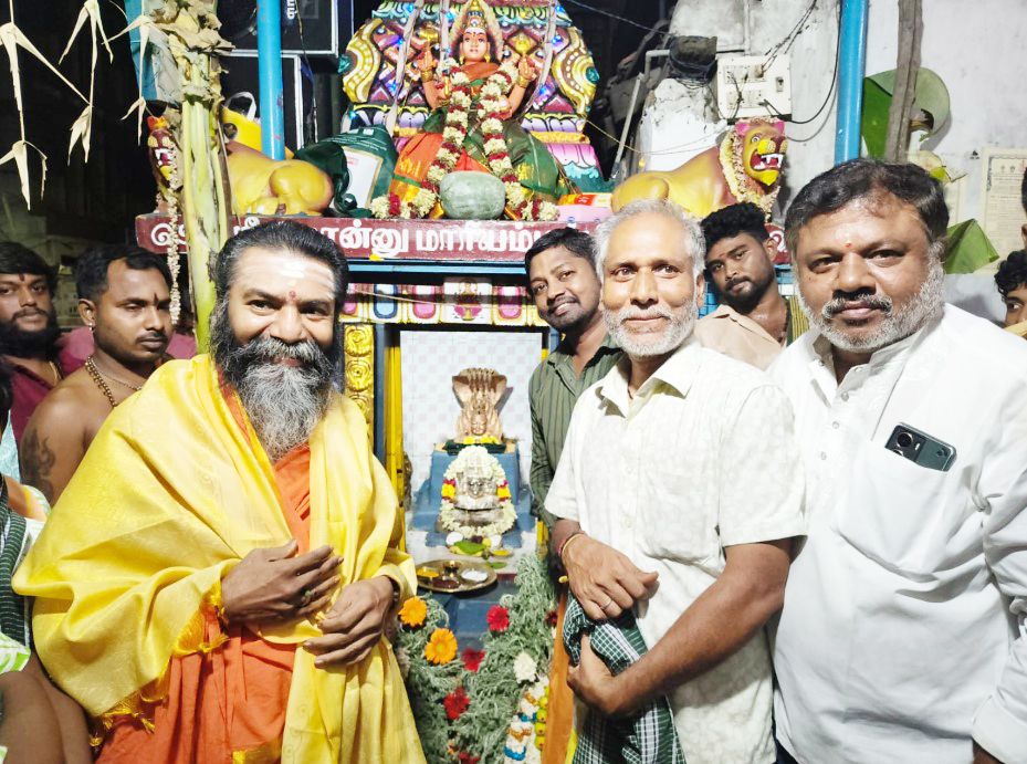 கோவை வைசியாள் வீதி அருள்மிகு ஸ்ரீபொன்னு மாரியம்மன் திருக்கோவில்  சித்திரை திருவிழா சக்தி கரகம் மற்றும் அம்மன் திருத்தேர் திருவீதி உலா  ஸ்ரீ அய்யனார் ஆதீனம் தொடங்கி வைத்தார்