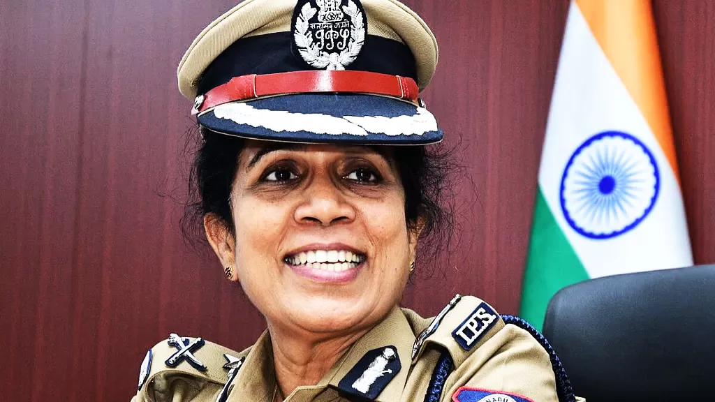 15 ஐபிஎஸ் அதிகாரிகள் மாற்றம்: சிங்கப்பெண் அதிரடிப்படை ஐஜியாக பவானீஸ்வரி நியமனம்