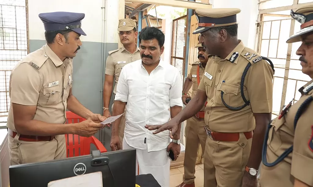 சிறைச்சாலை பதிவேடுகளை முழுவதுமாக கணினிமயமாக்க அமைச்சர் நிர்மல் குமார் உத்தரவு!