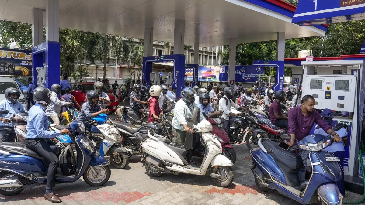 நாட்டிலேயே ஆந்திராவில் தான் பெட்ரோல், டீசல் விலை அதிகம்!