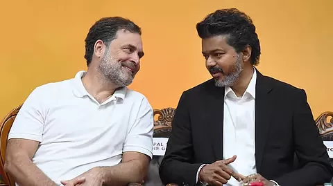ஜூன் 11-ல் சோனியா, ராகுல் காந்தி உடன் முதல்வர் விஜய் சந்திப்பு!