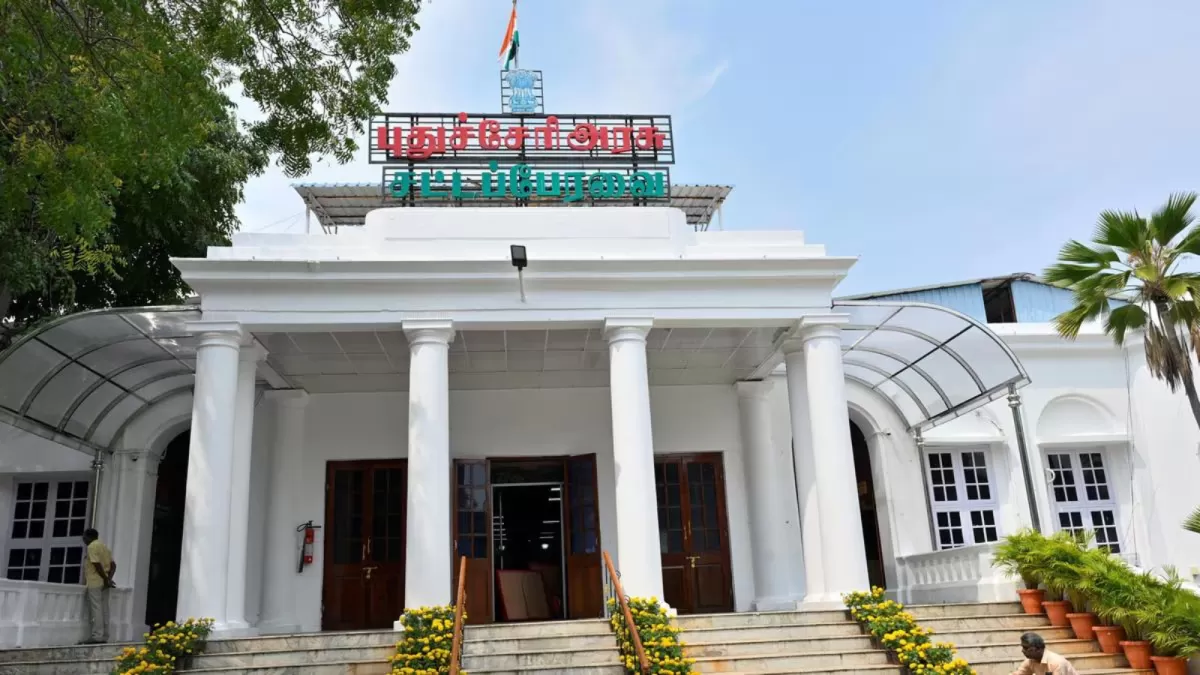 புதுச்சேரி அமைச்சரவை விரிவாக்கம்: 2 என்.ஆர்.காங்கிரஸ், 1 பாஜக எம்எல்ஏ.வுக்கு வாய்ப்பு