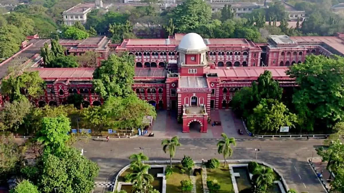 தனியார் பொறியியல் கல்லூரிகளில் அதிகப்படியான நன்கொடை வசூலால் பெற்றோர் தவிப்பு