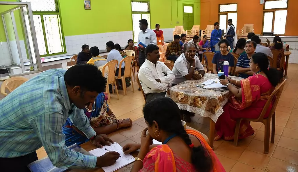 பொறியியல் மாணவர் சேர்க்கை: முதல் சுற்று கலந்தாய்வில் 35,214 பேருக்கு தற்காலிக ஆணை