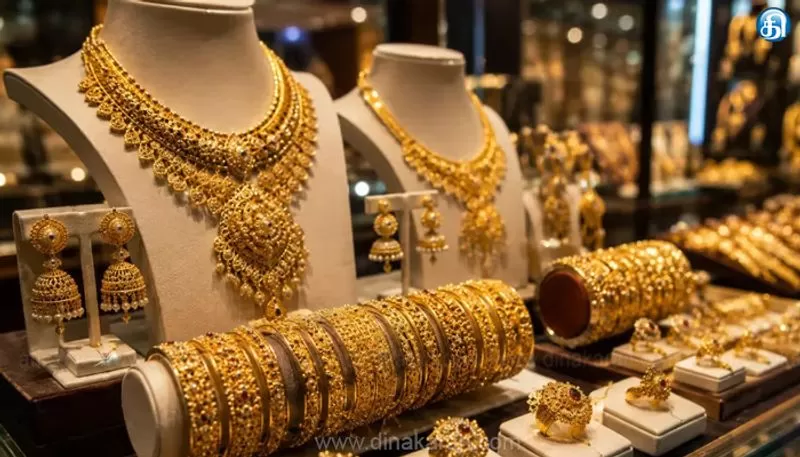 தங்கம் பவுனுக்கு ரூ.560 உயர்வு: வெள்ளி விலையில் மாற்றமில்லை