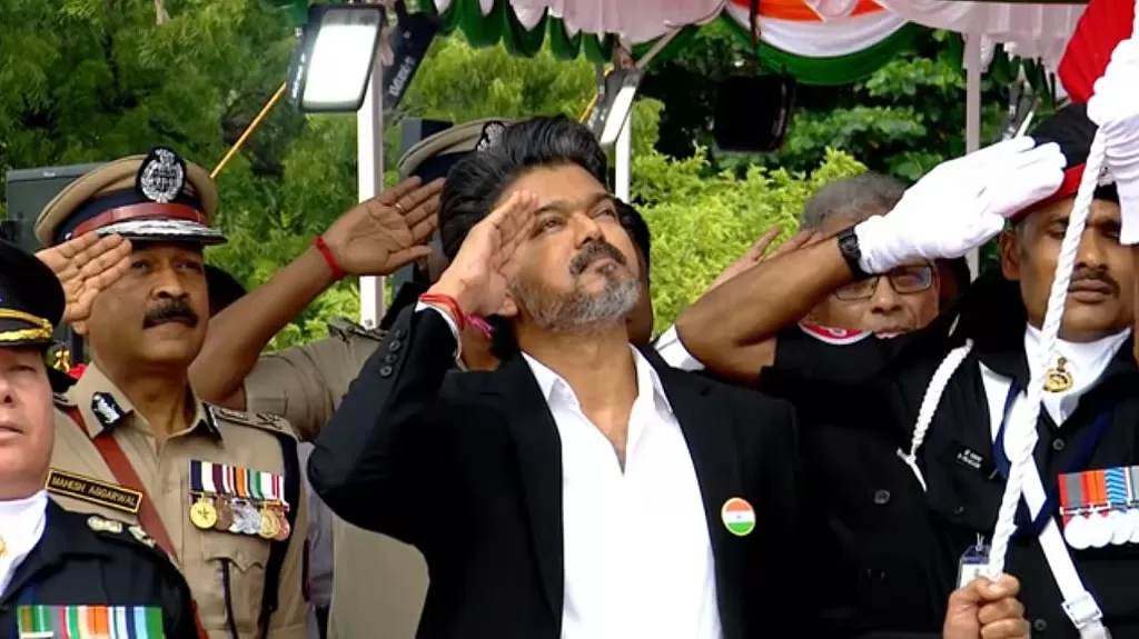 80வது சுதந்திர தினம்: சென்னை கோட்டை கொத்தளத்தில் தேசியக் கொடி ஏற்றினார் முதல்வர் விஜய்