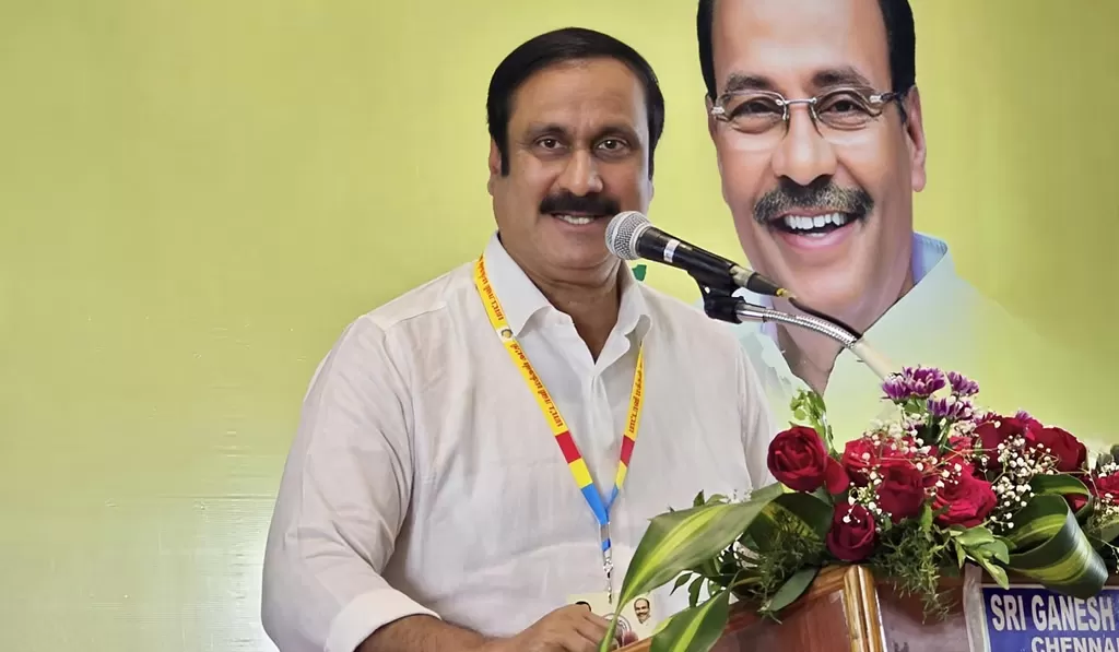 ‘சமையல் எரிவாயு சிலிண்டர்களை 250% கூடுதல் விலைக்கு விற்பதா?’ - அன்புமணி கண்டனம்