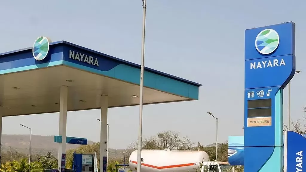 7 ஆயிரம் நயாரா பங்க்குகளில் பெட்ரோல் ரூ.5, டீசல் ரூ.3 உயர்வு